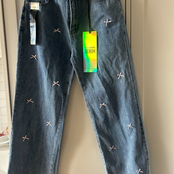 NEW WITH TAGS Pink Bow Jeans (mid waist wide leg) - Picture 3 of 4